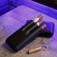 Davidoff Classic Essentials Enjoyment Cigar Case - 3 Cigars - Black